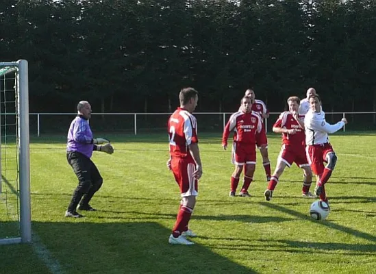 23.10.2011 SV 49 Eckardtshausen AH vs. SV Gump. Gumpelstadt AH